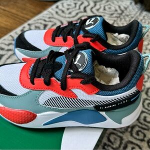 Puma - Boys sneakers. NIB